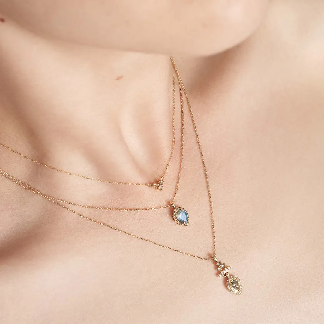 Bea Arrow Necklace - Yellow Gold & Blue Sapphire