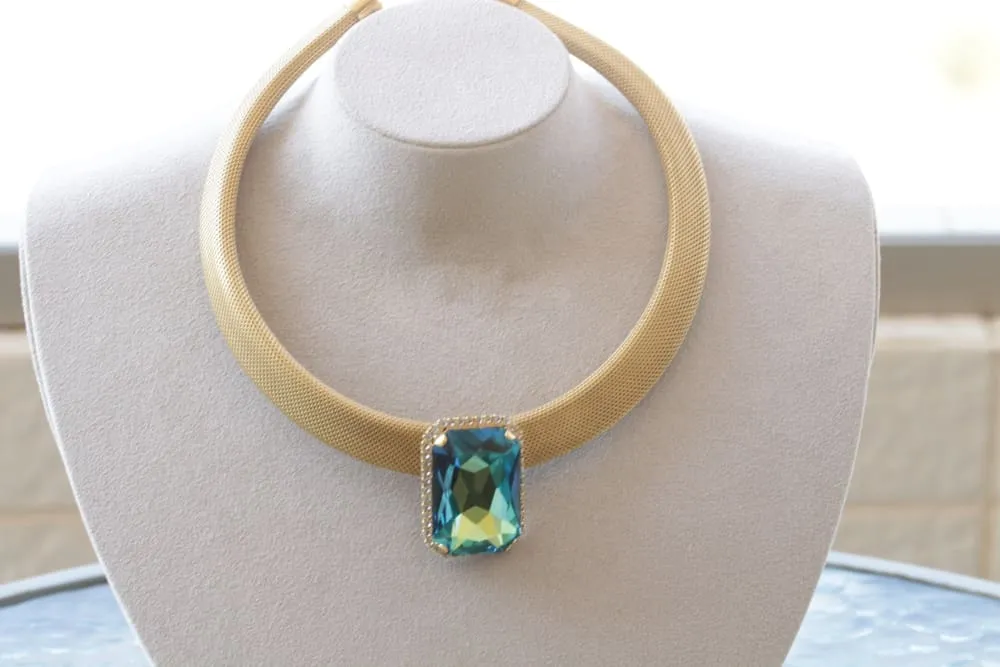 BLUE GOLD NECKLACE
