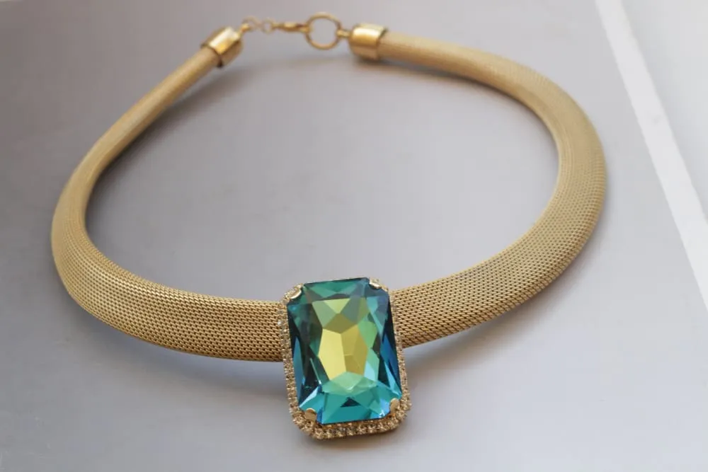 BLUE GOLD NECKLACE