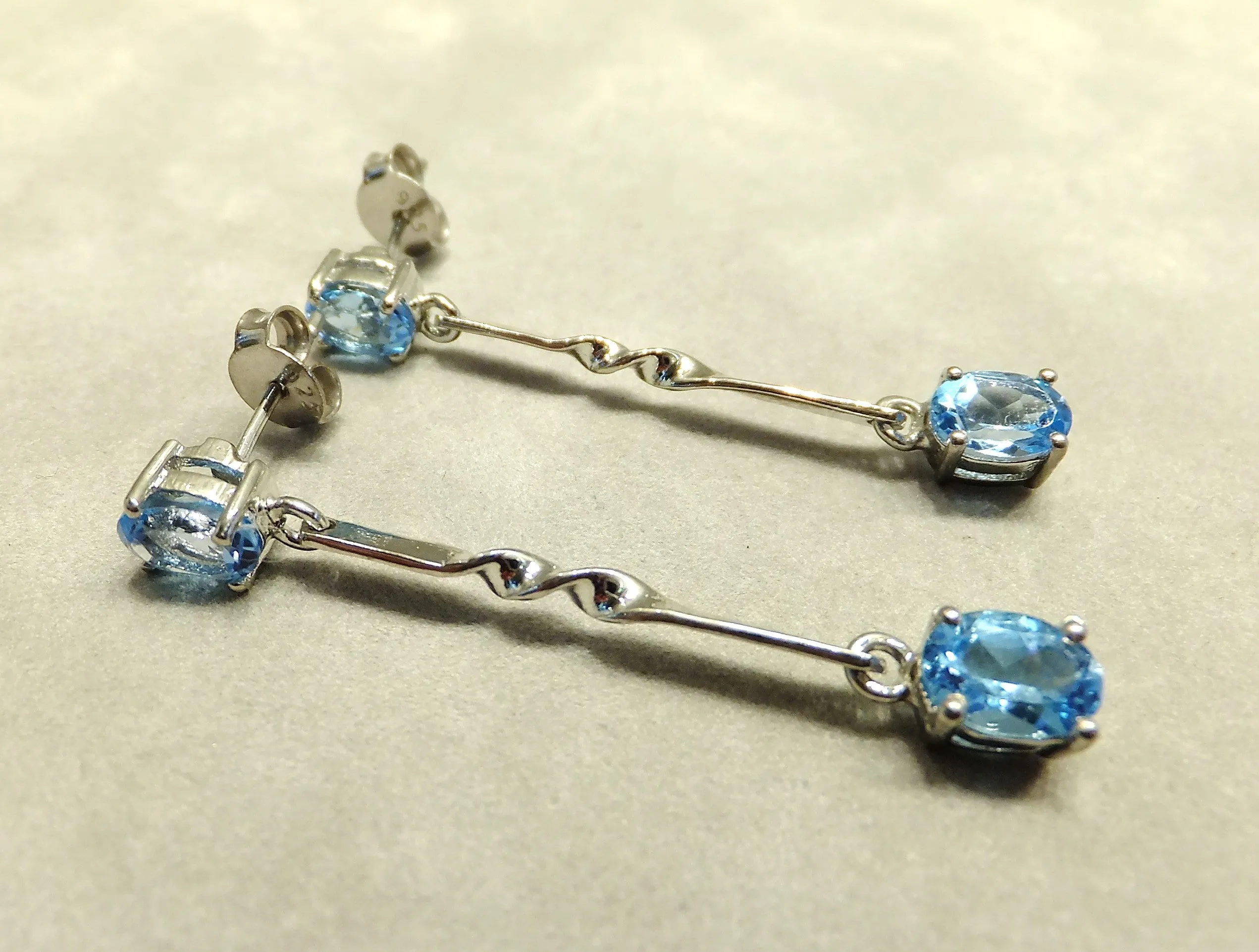 Blue Topaz ad Sterling Silver Drop Earrings