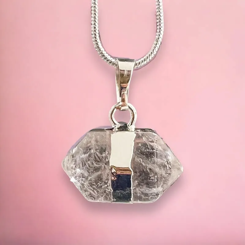 Horizontal Double Point Crystal Necklace