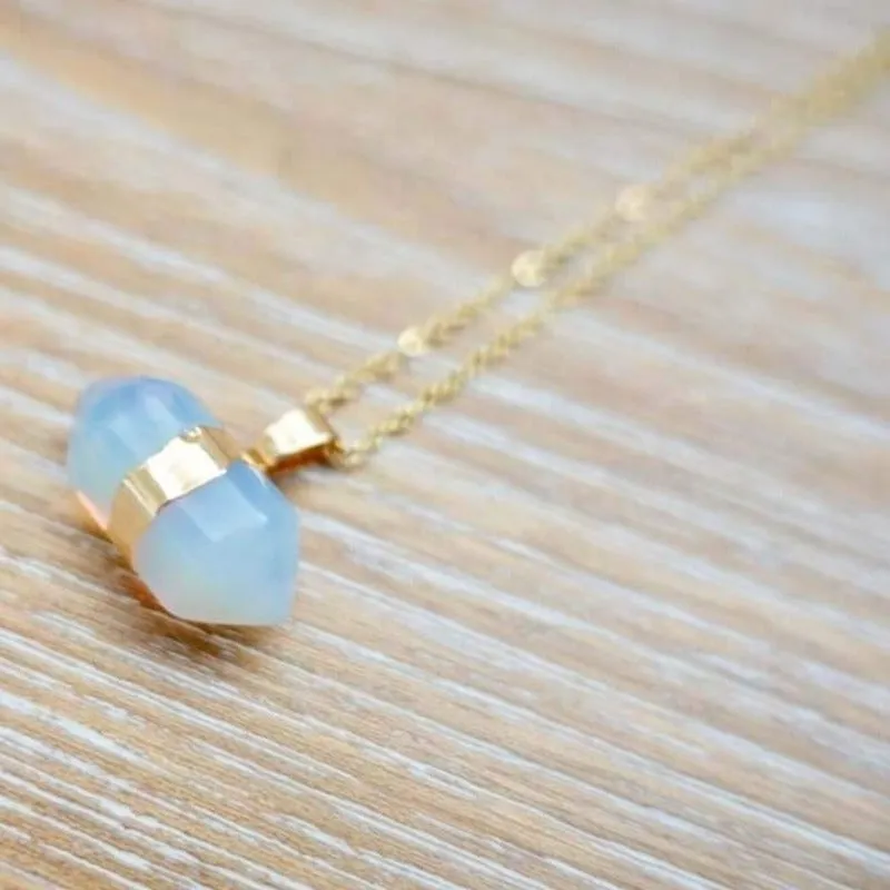 Horizontal Double Point Crystal Necklace
