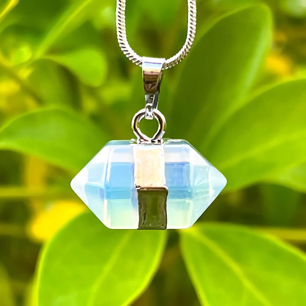 Horizontal Double Point Crystal Necklace