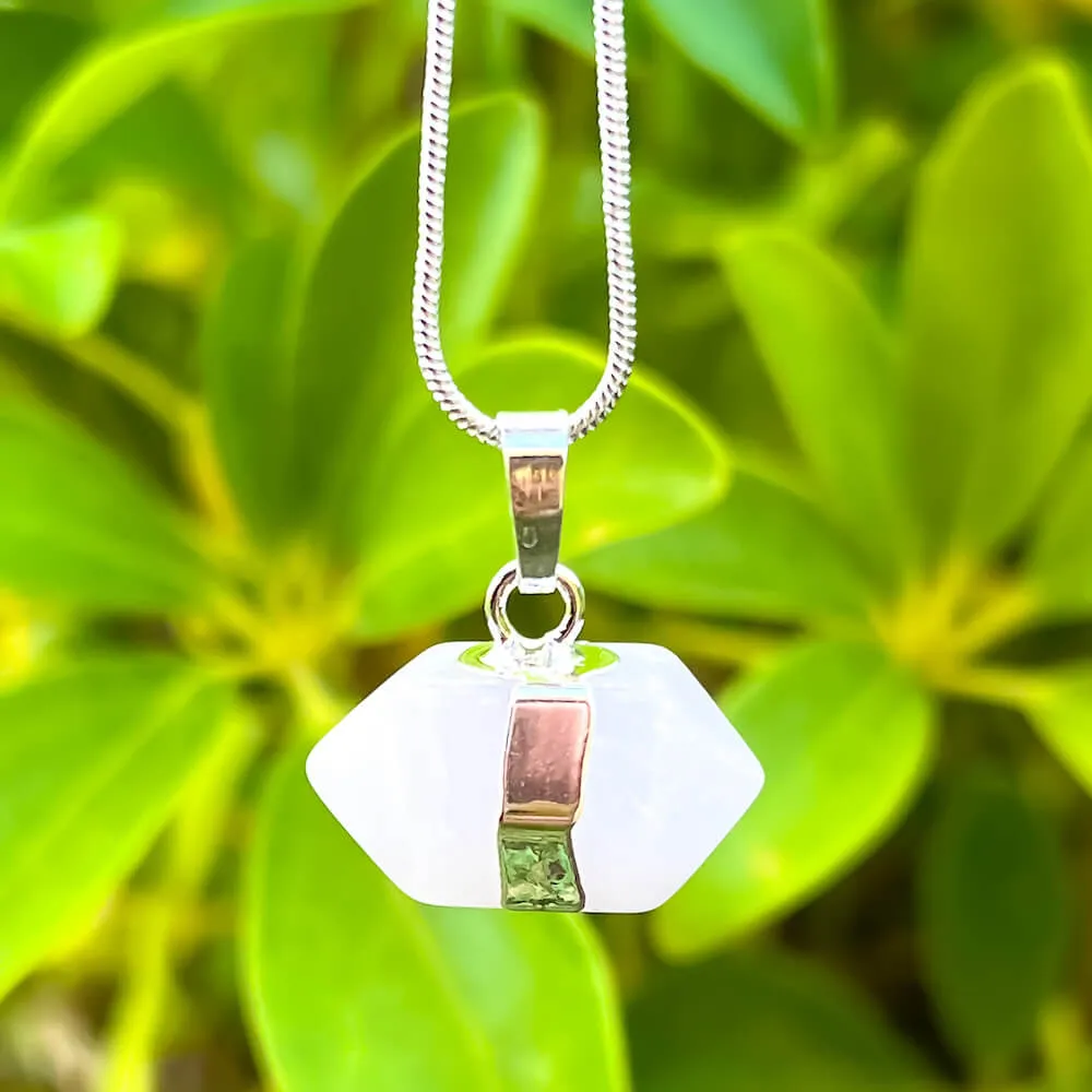 Horizontal Double Point Crystal Necklace