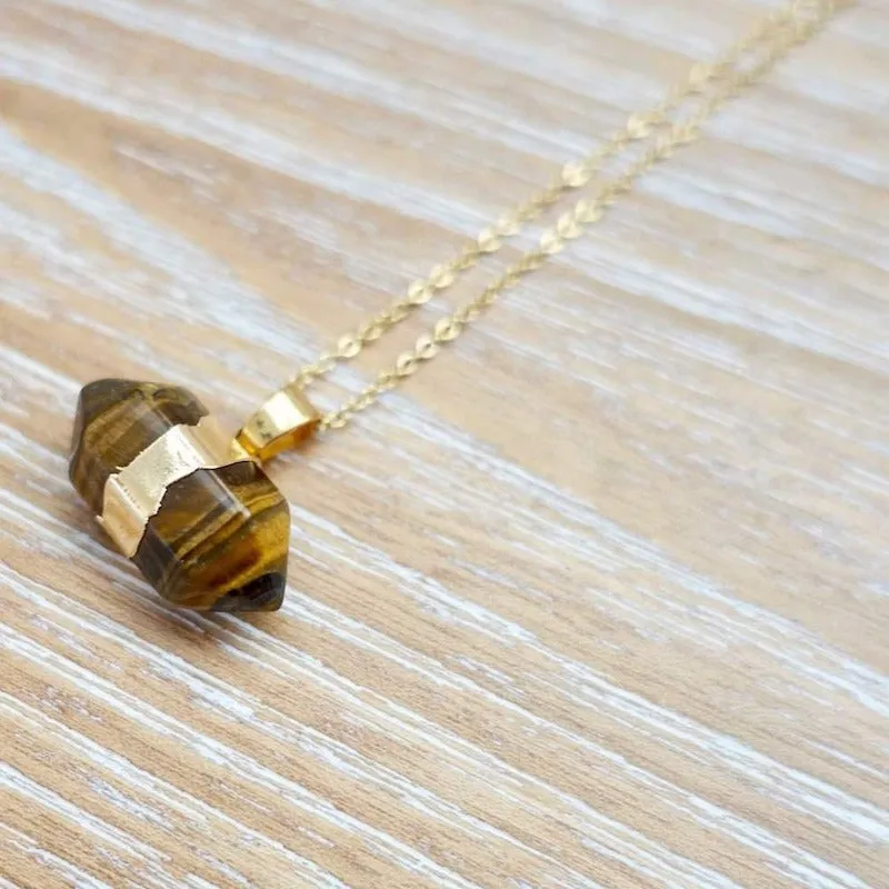 Horizontal Double Point Crystal Necklace