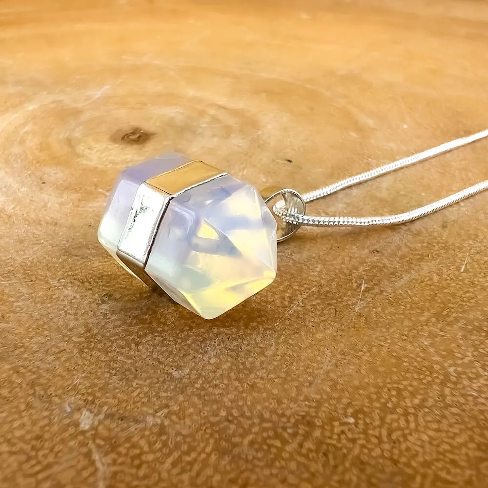Horizontal Double Point Crystal Necklace