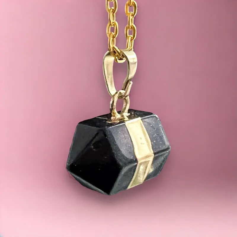 Horizontal Double Point Crystal Necklace