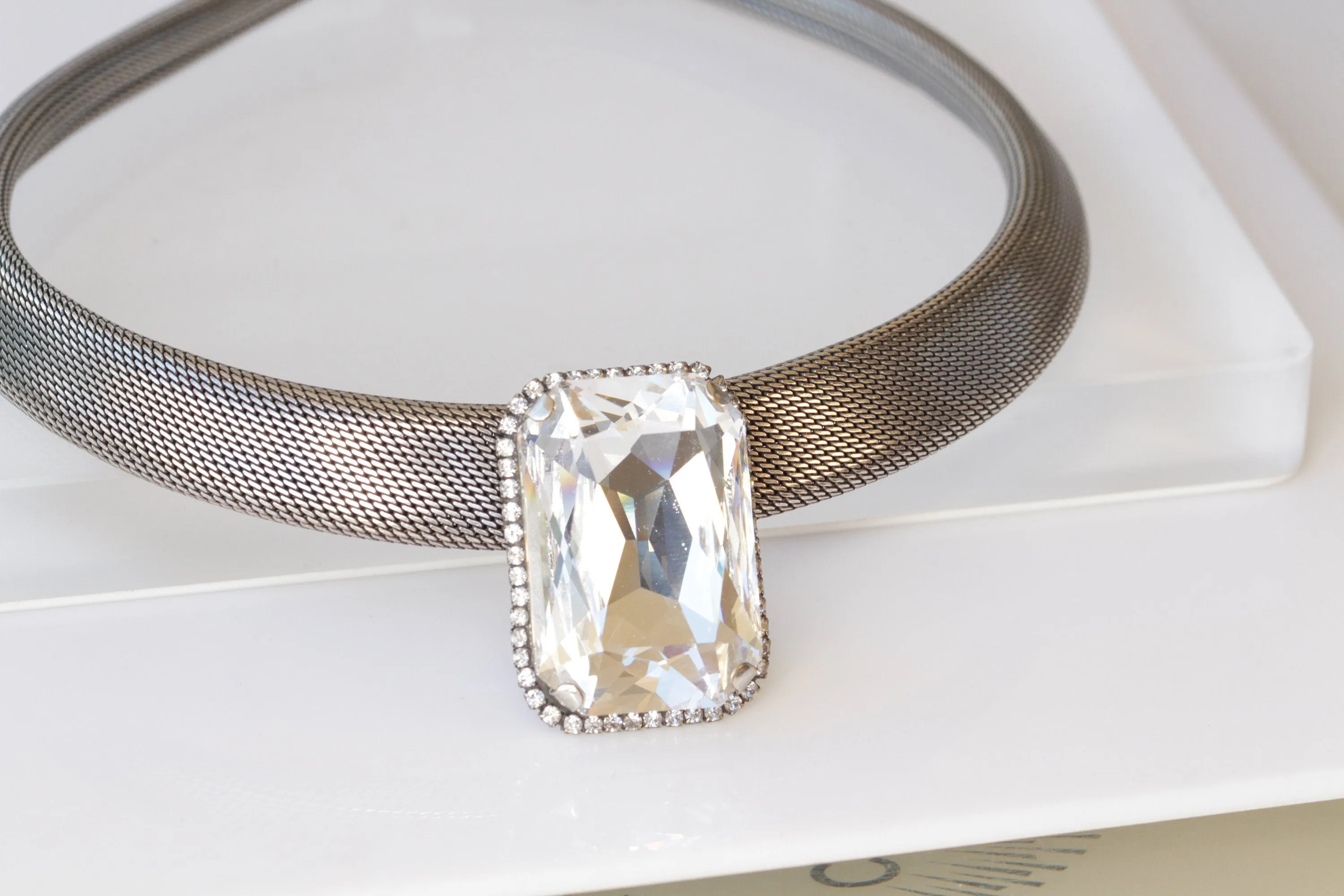 SILVER CHOKER NECKLACE