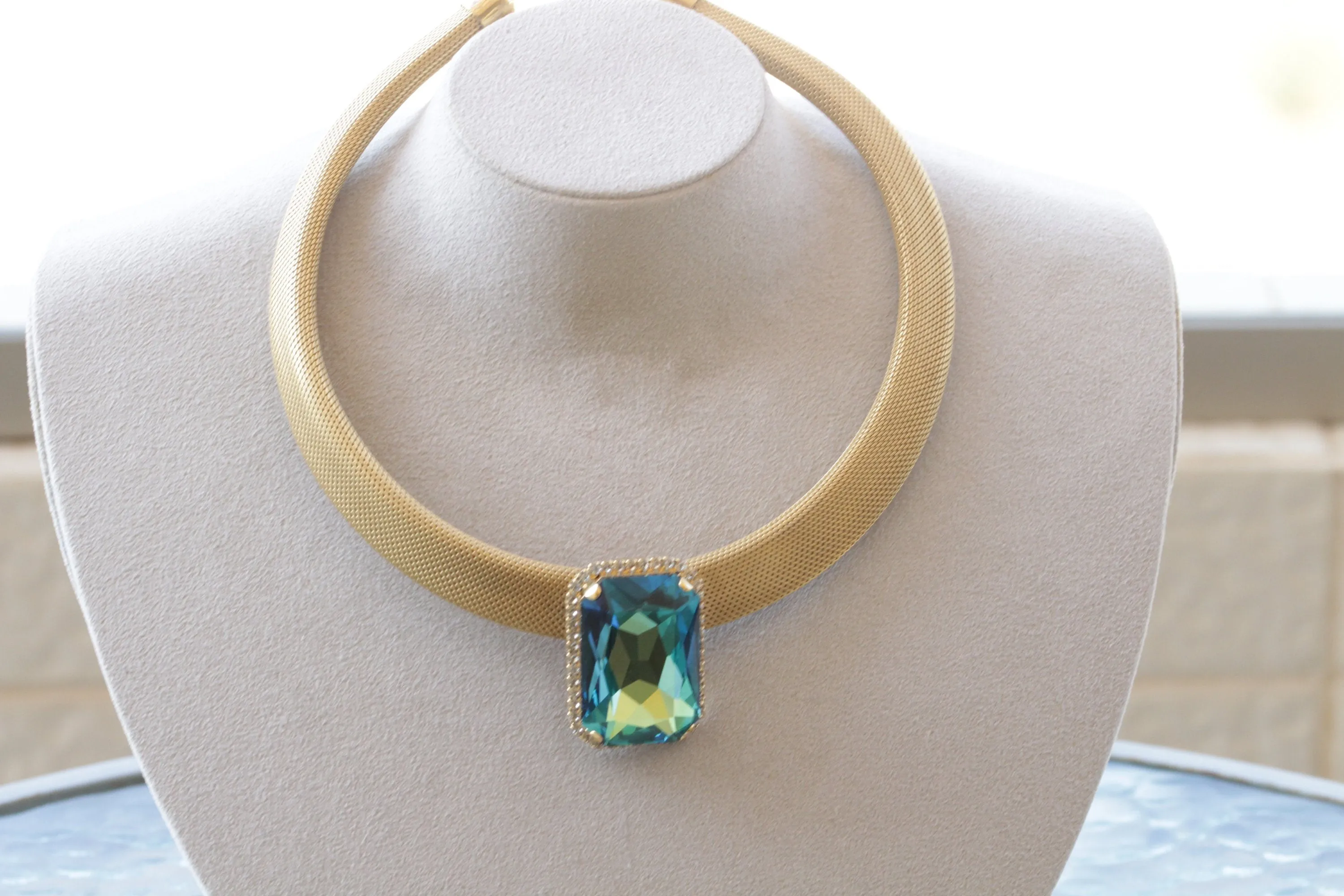 SILVER CHOKER NECKLACE