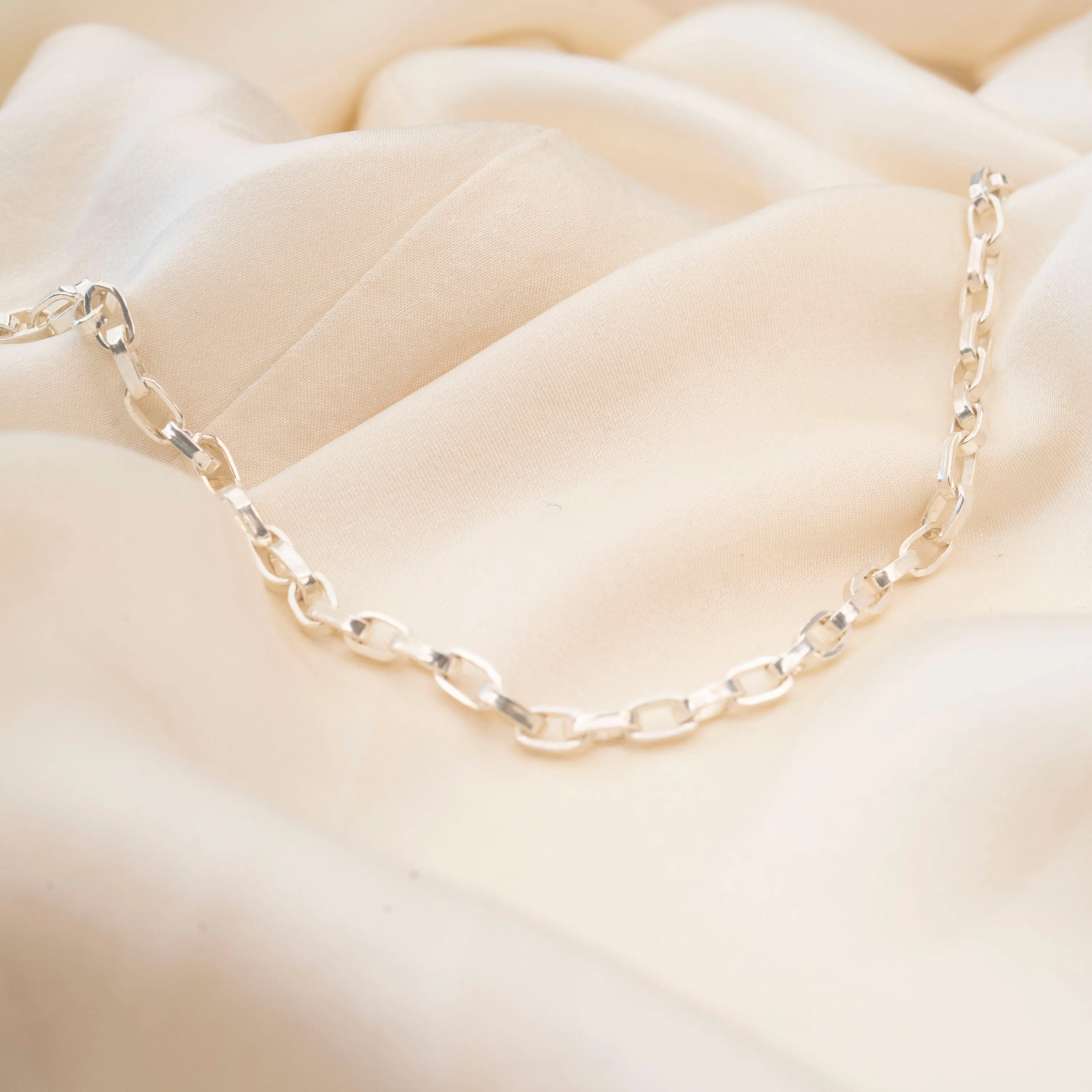 Silver Rollo Necklace