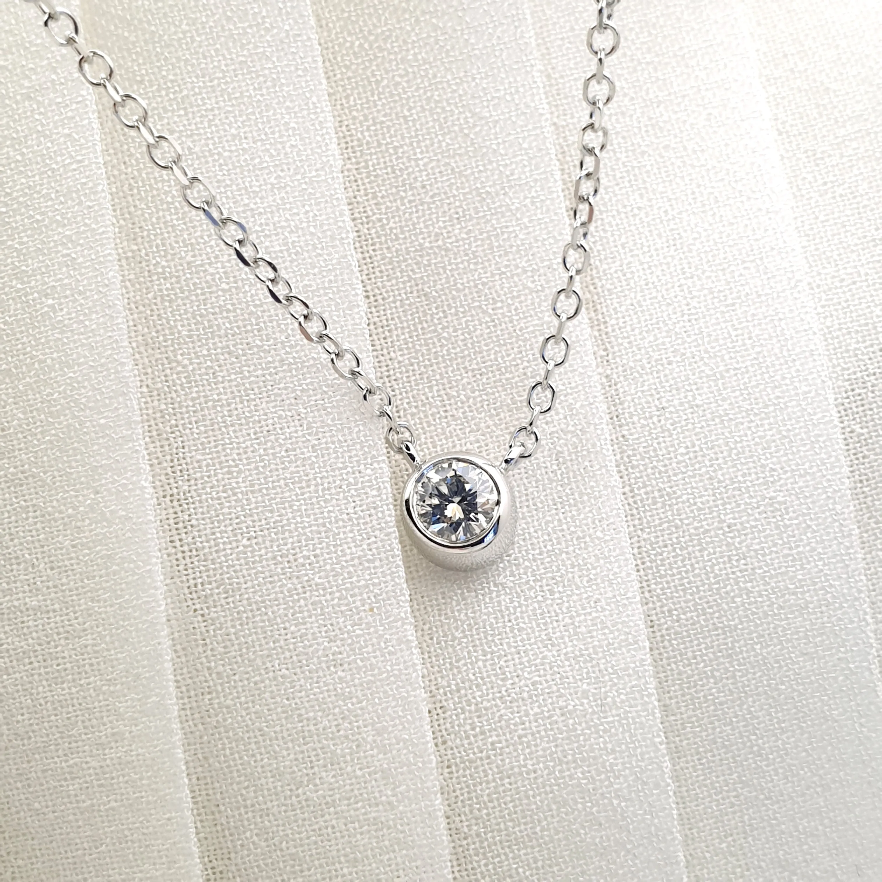 Solitaire diamond necklace
